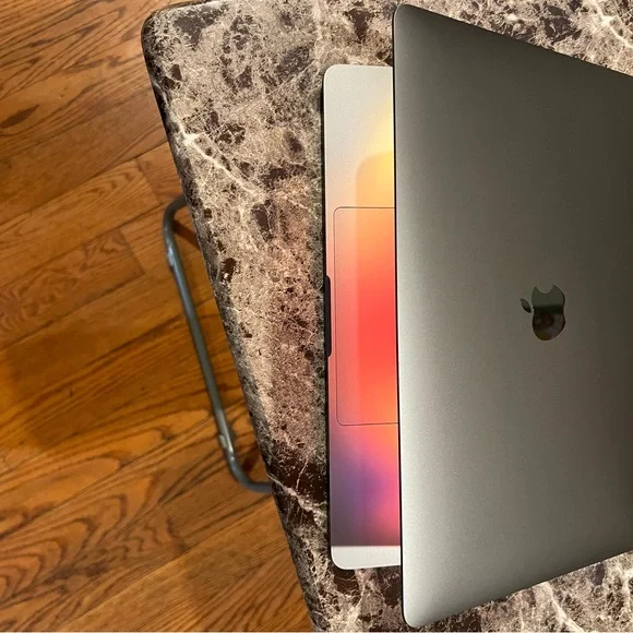 MacBook Pro 13” (2020) 32GB RAM